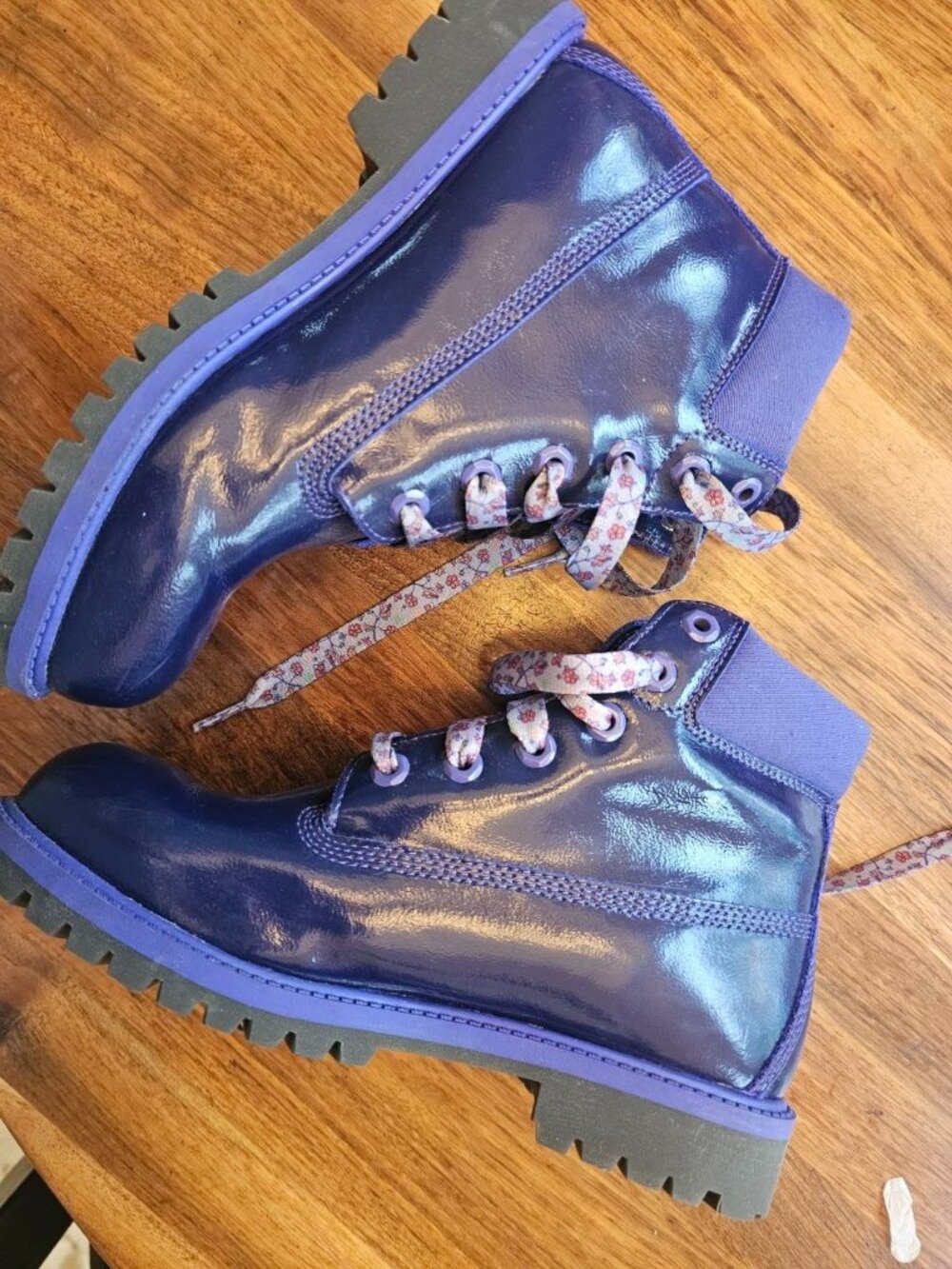New - Purple Patent Leather Timberland 6-Inch Premium Waterproof Boots Size 6